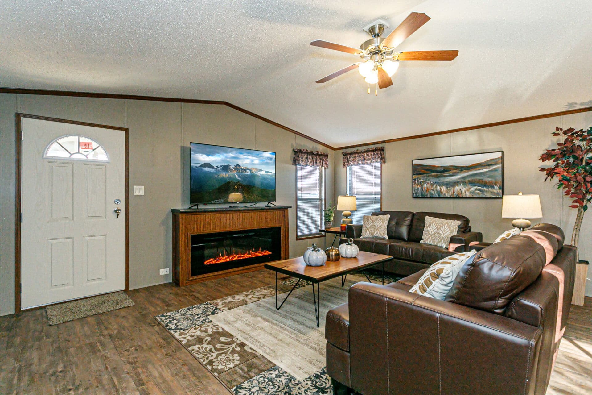 Classic c-1872-32a interior home features