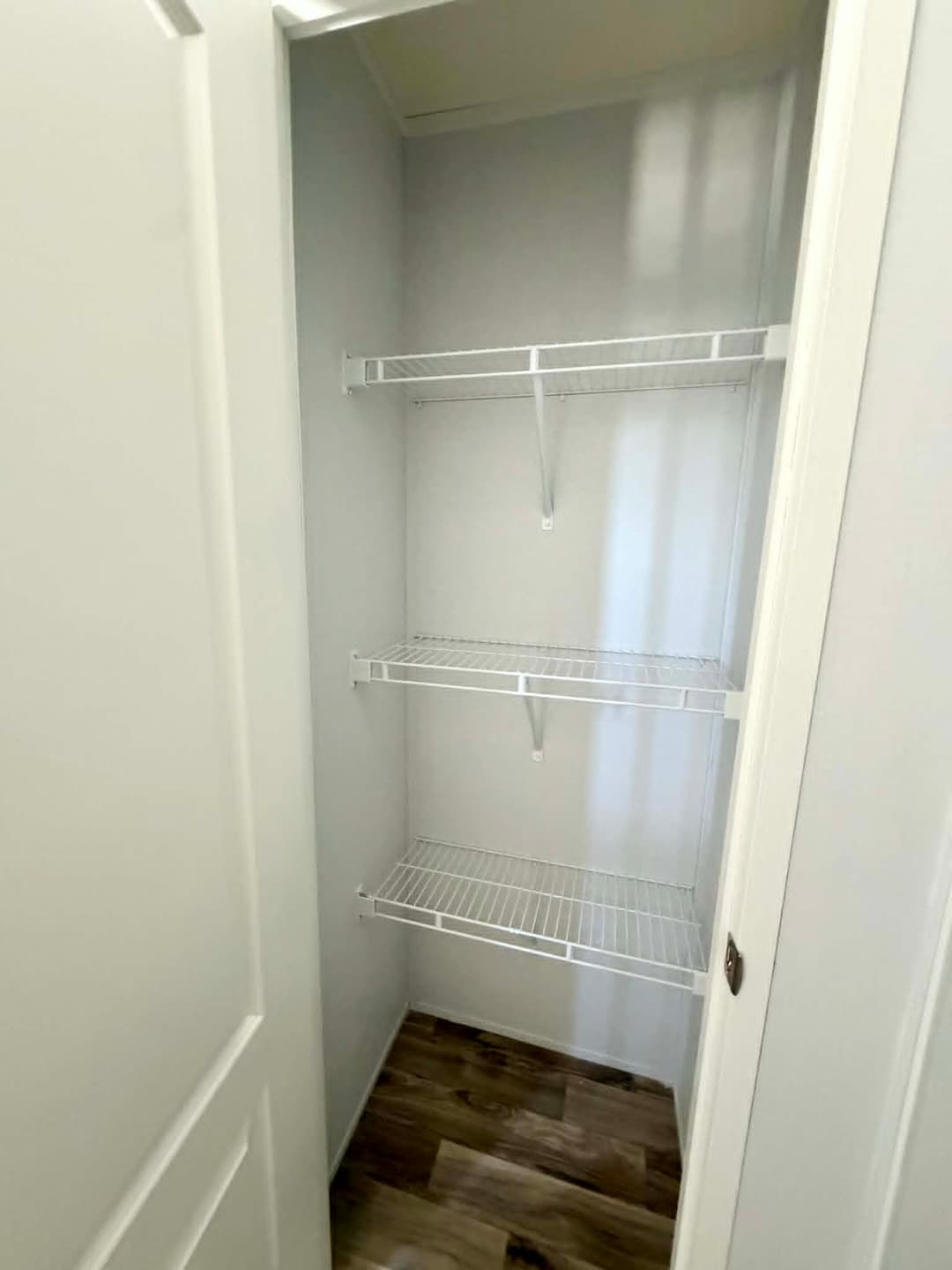 The comal interior home features