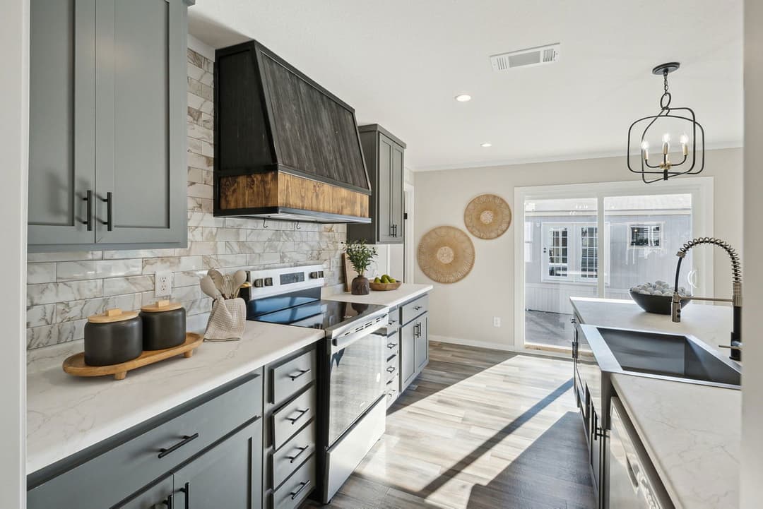 Sazerac kitchen home features