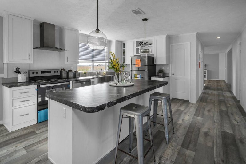 11 web or mls a735583 1656682786873 1323 12