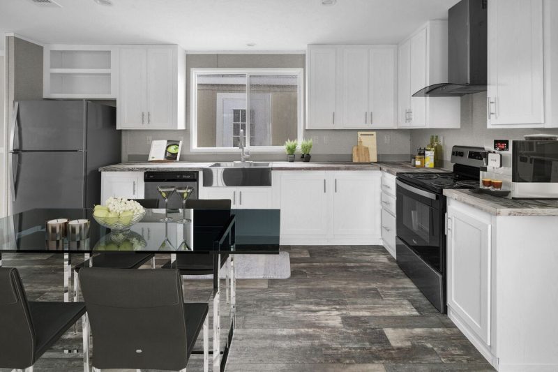 15 web or mls kitchen 1 1681918072701 1323 12 1
