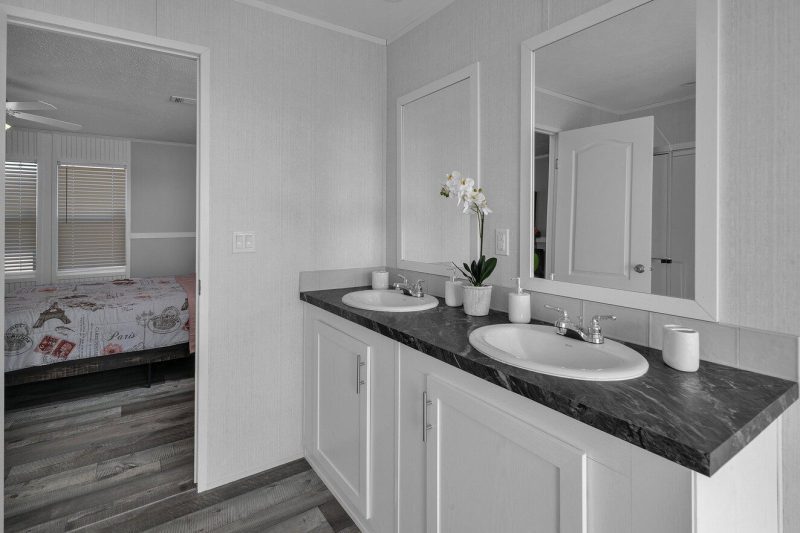 18 web or mls a735608 1656682817033 1323 12
