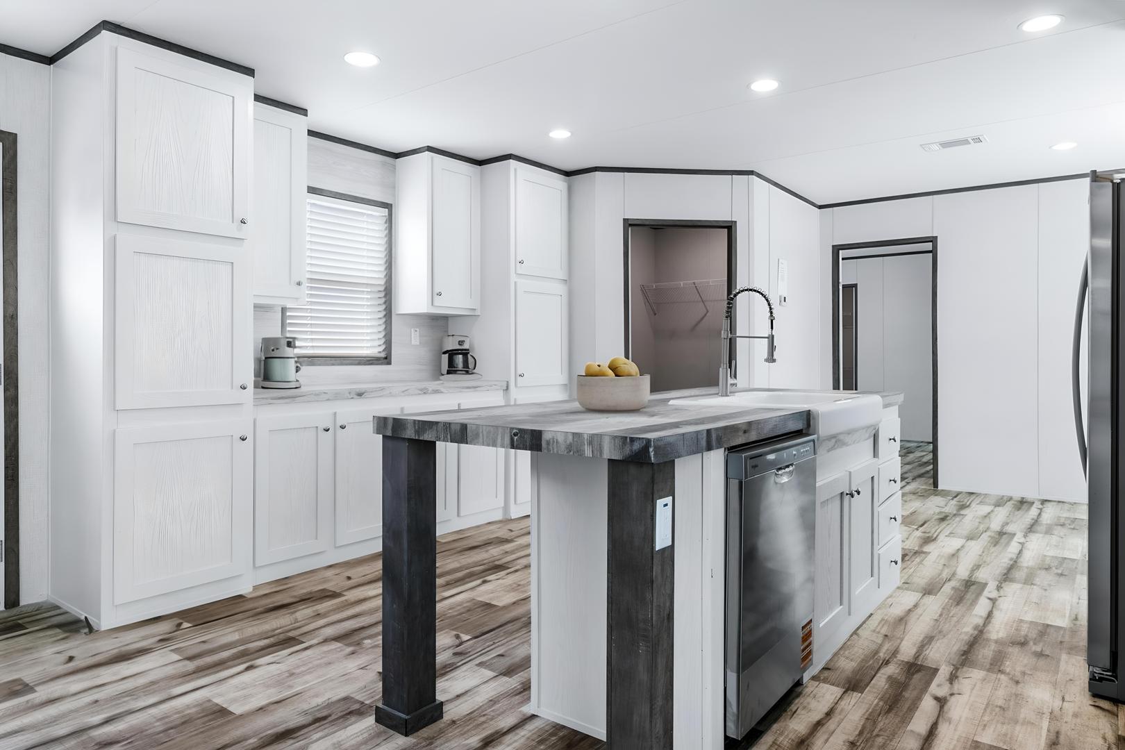 imgi 19 fd241e62 7d1b 42d5 b9fc 26458335b49f