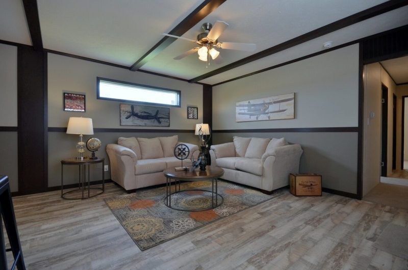 showal1676livingroom2 1332 12