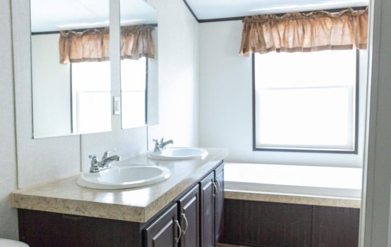 weston 16763i bathroom 1 1646922372901 1396 12