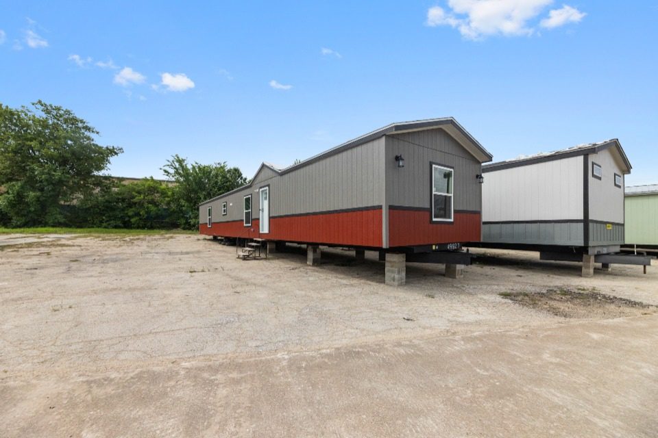 24 fw 240 pinnacle 16763p exterior 001 web 1714493525419 960 12