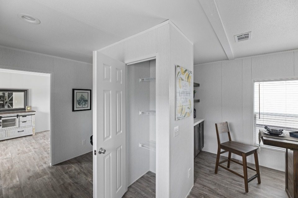 24 fw 240 pinnacle 16763p interior 003 web 1714493521659 960 12