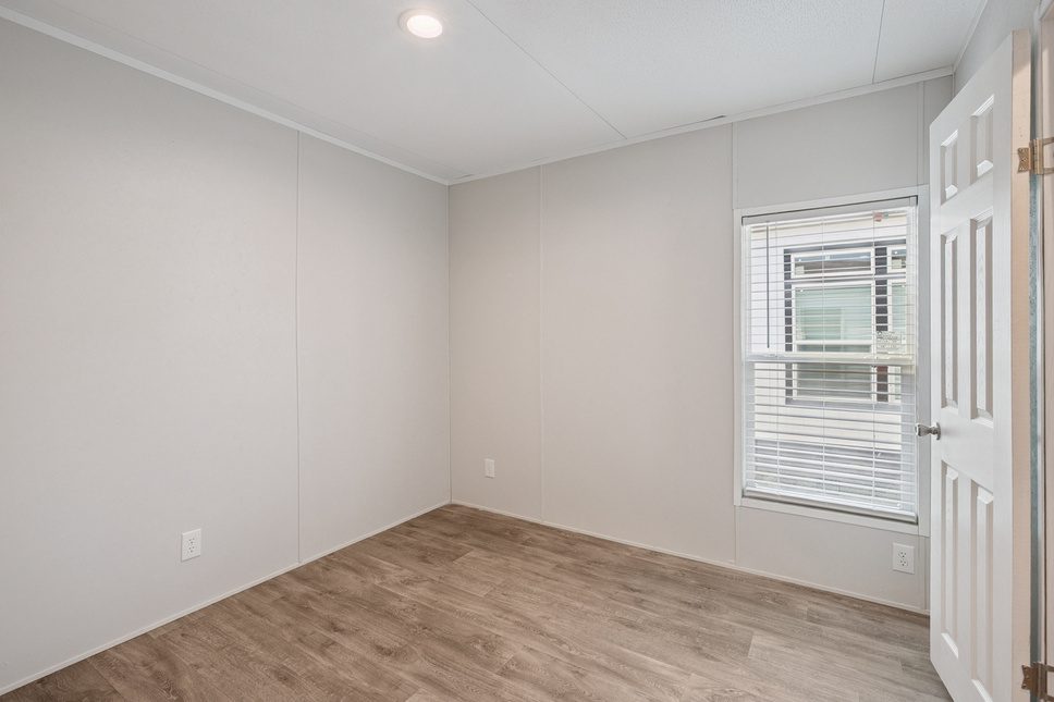 25 c 240 valuhomes 28724p bed005 web 1758145566750 968 11