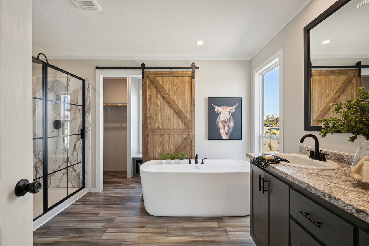 025 champion warehouse sazerac primary bathroom