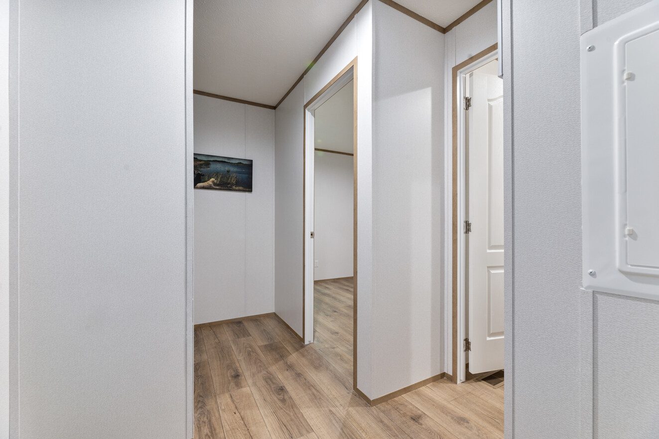 24 c 170 theaugustra 16562a interior 004 web 1739546151239 1323 12