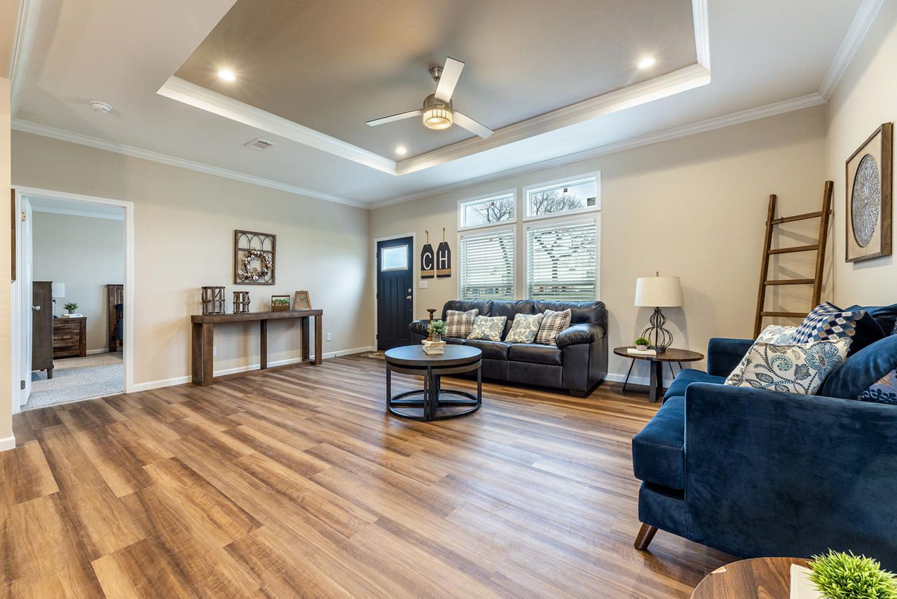 IN3260H32076 Living Room 2