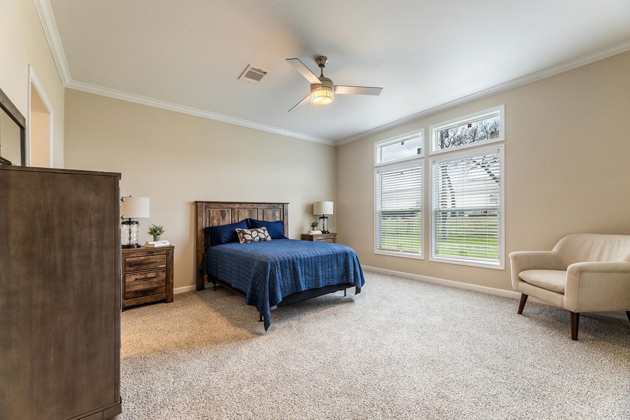 IN3260H32076 Primary Bedroom 2