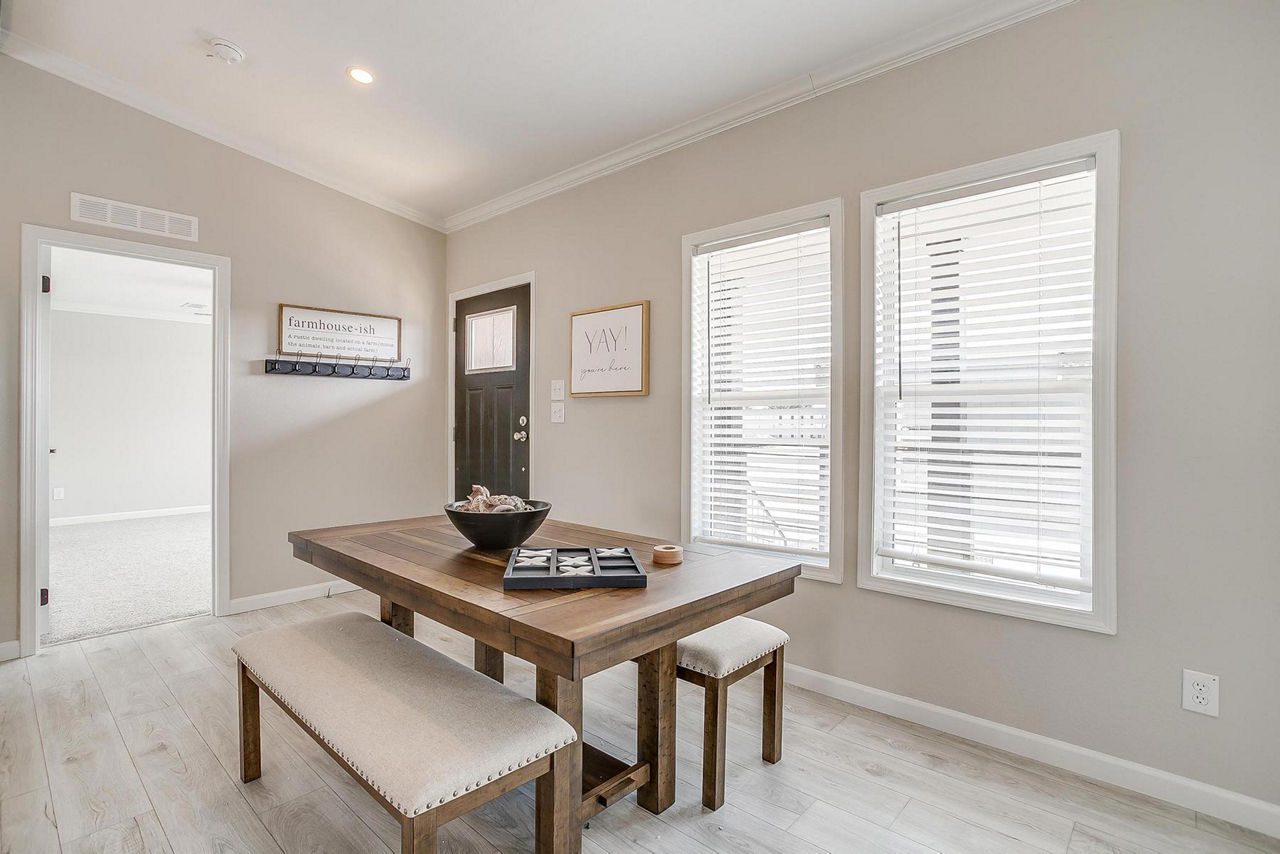 Innovation 2860H Dining 1