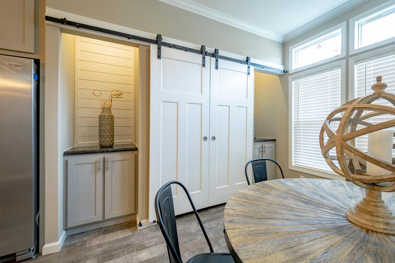 Innovation 3268C Dining 3