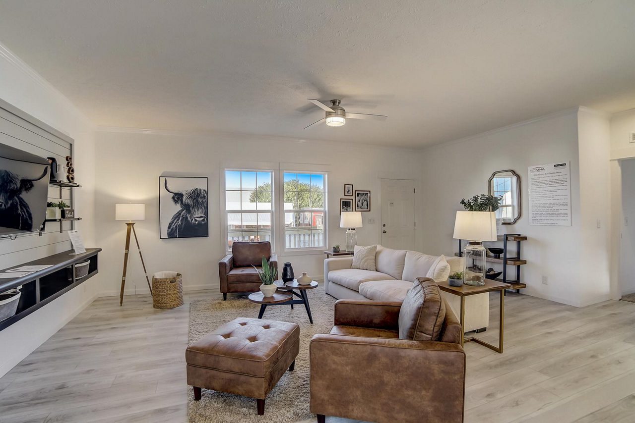 Ironclad 3260 Living Room 6