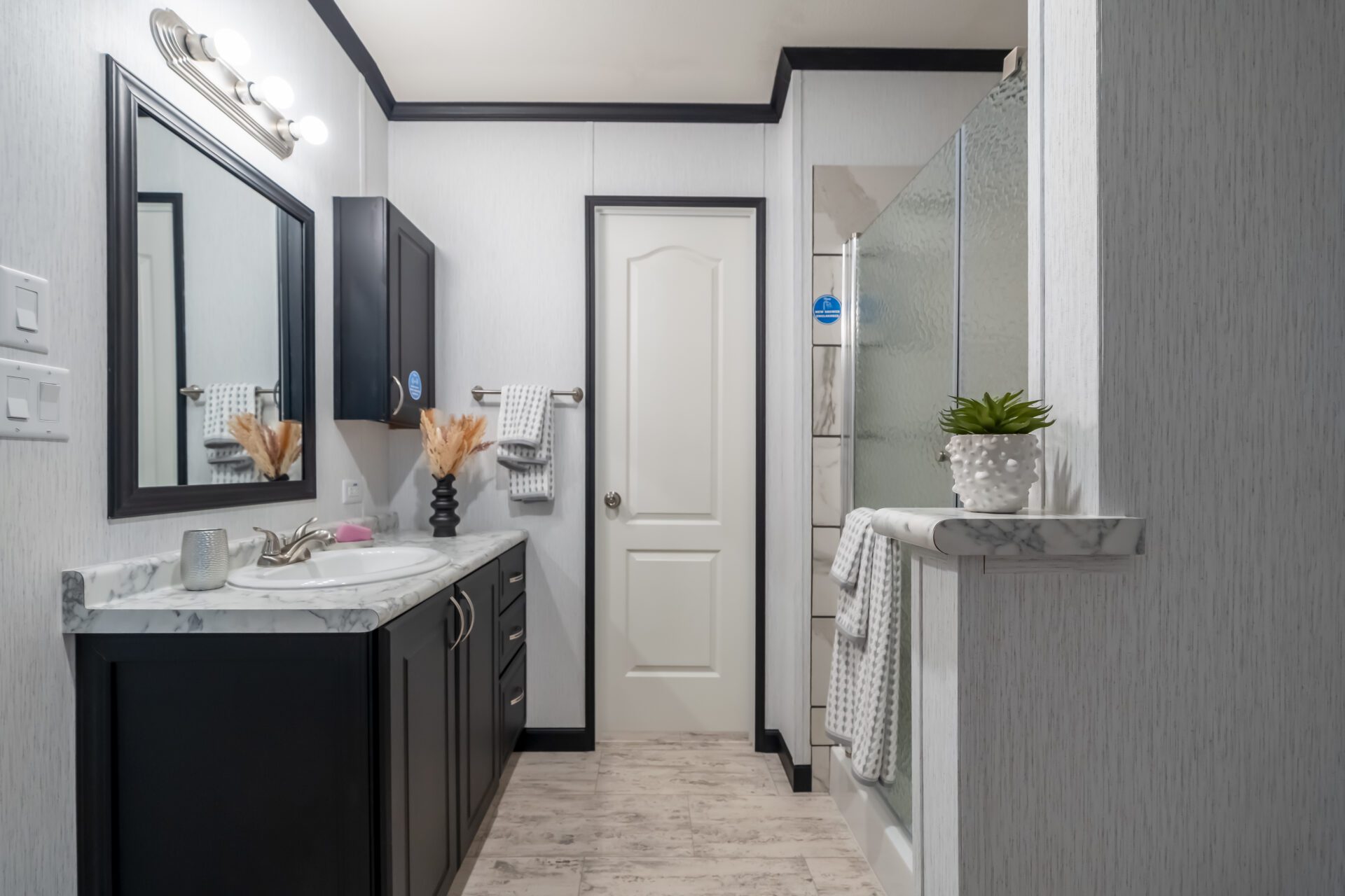 Legacy C 16x80 32M MBath 2440 1