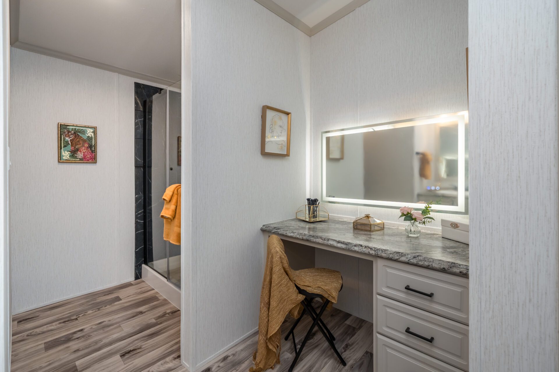 Legacy H 32x56 42A MBath 3338 1