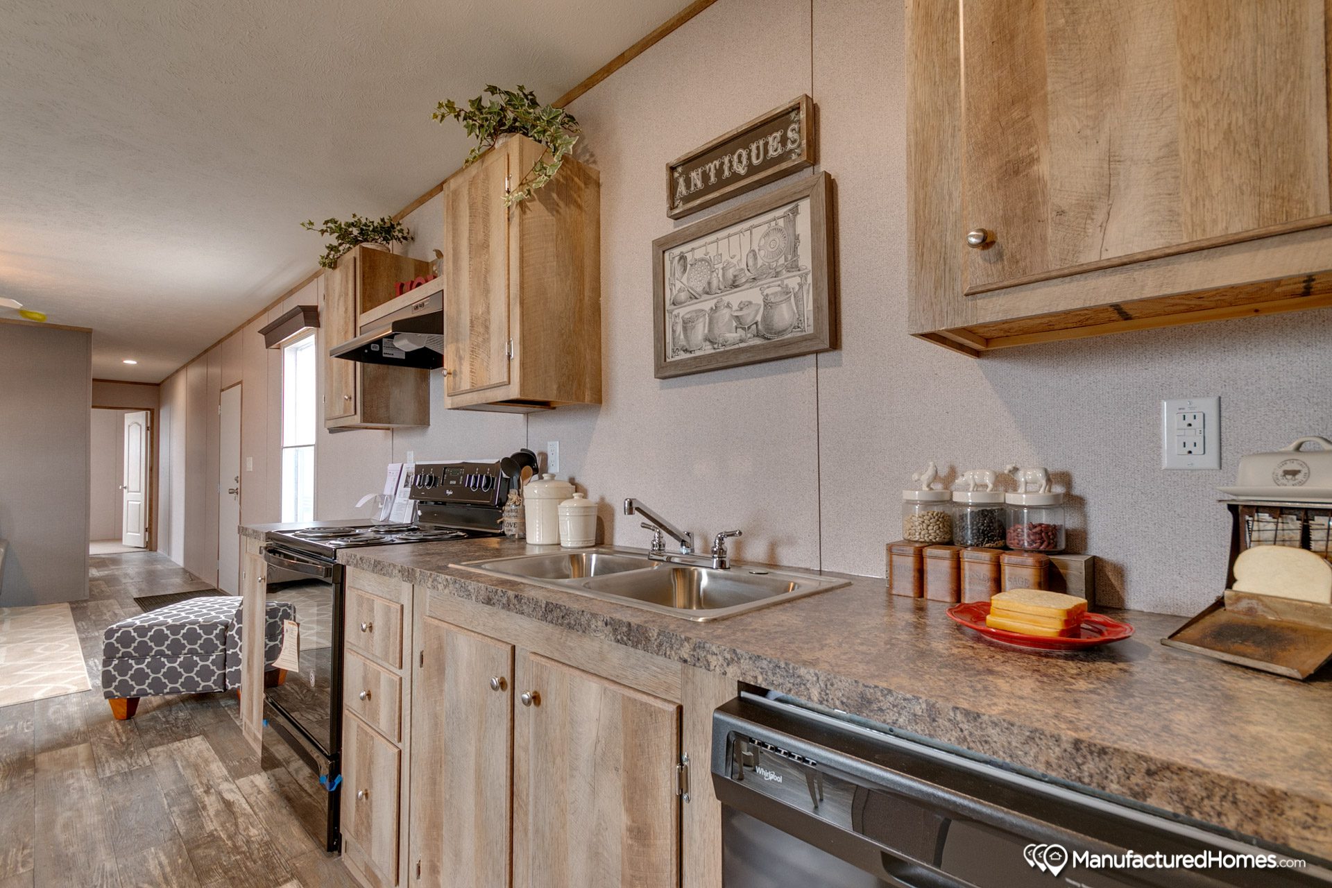 Valu Maxx VM14663M kitchen 1