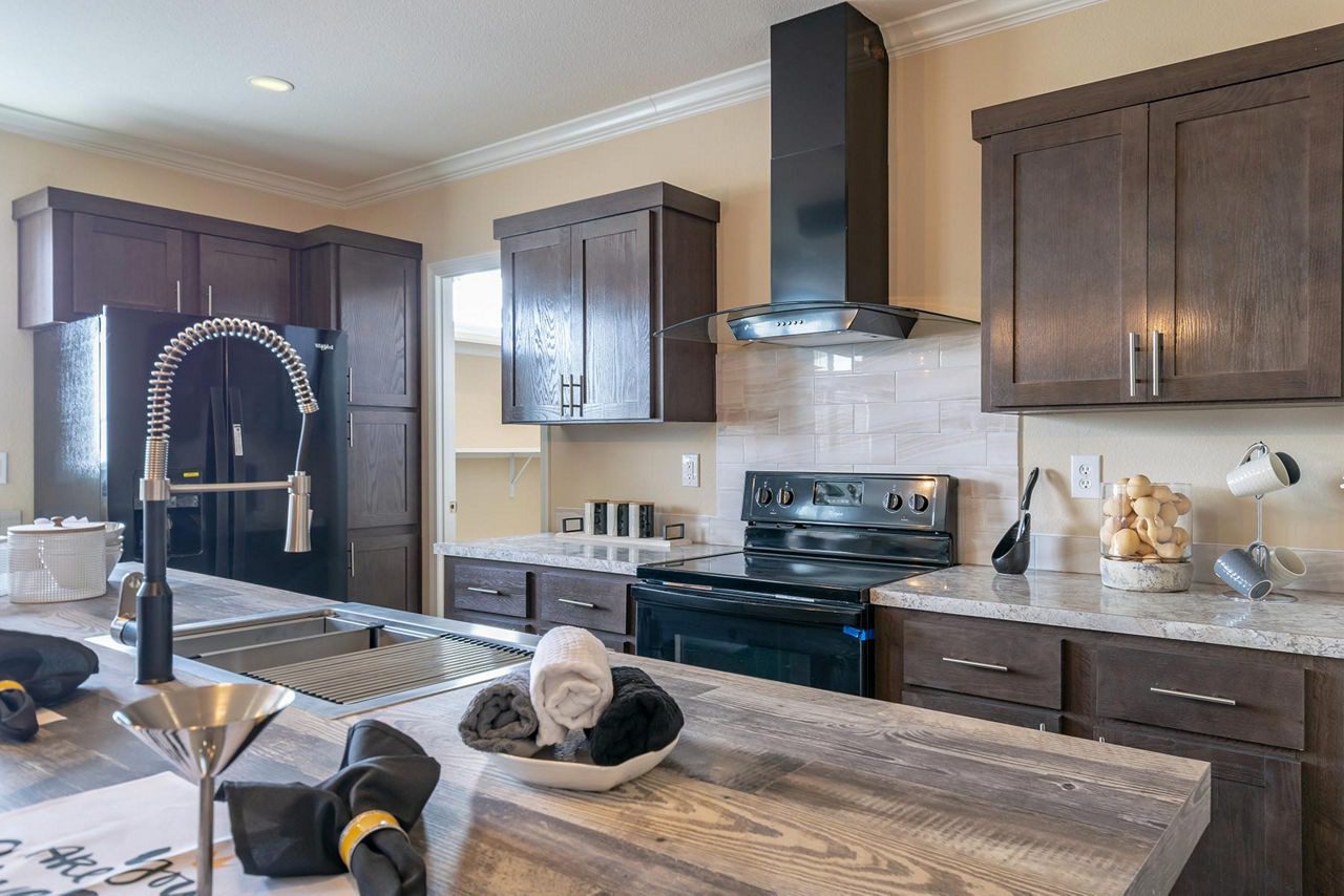 imgi 24 Innovation 3256N Kitchen 4