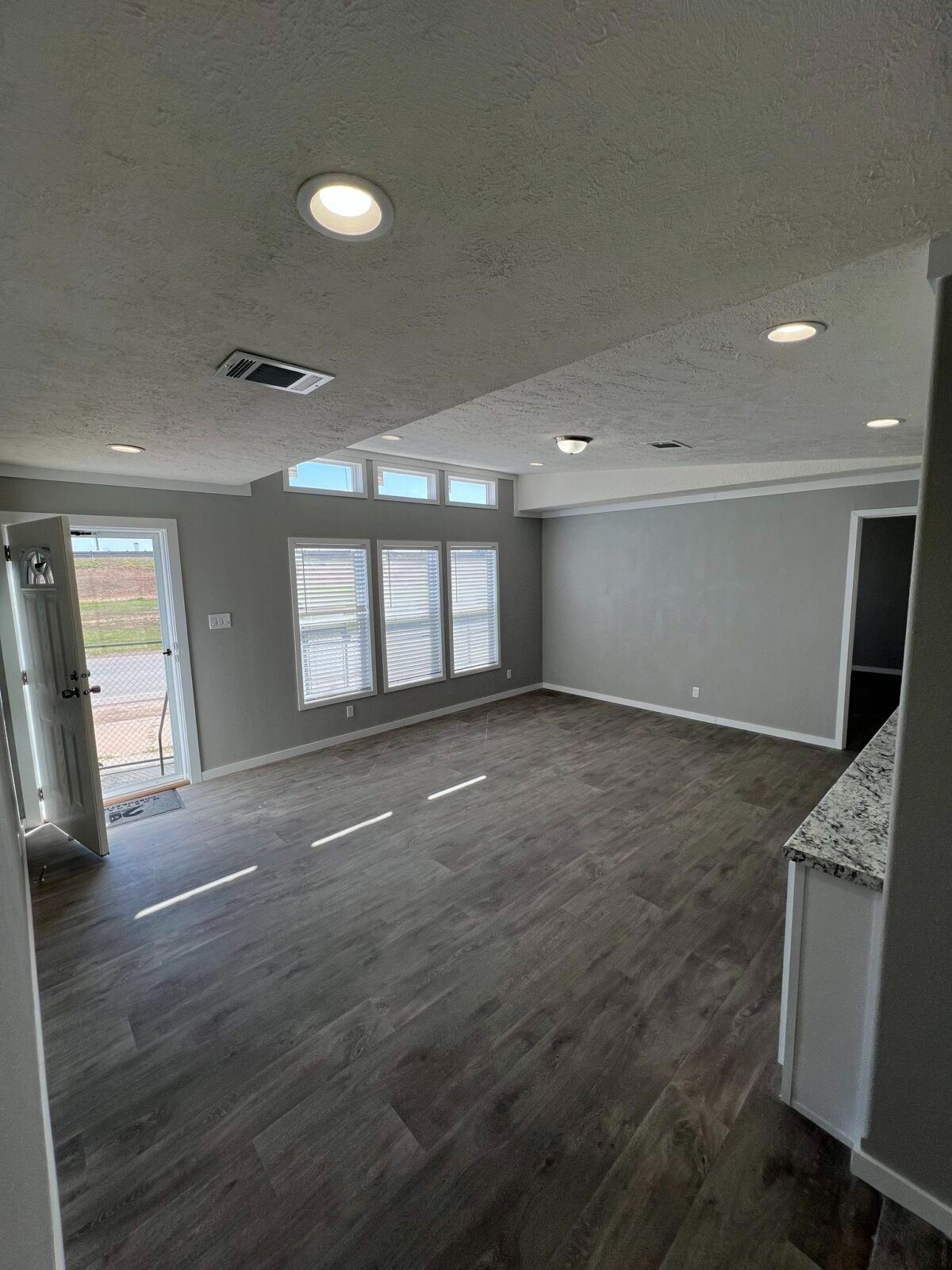 imgi 43 suite sara republic 2 1200x1600