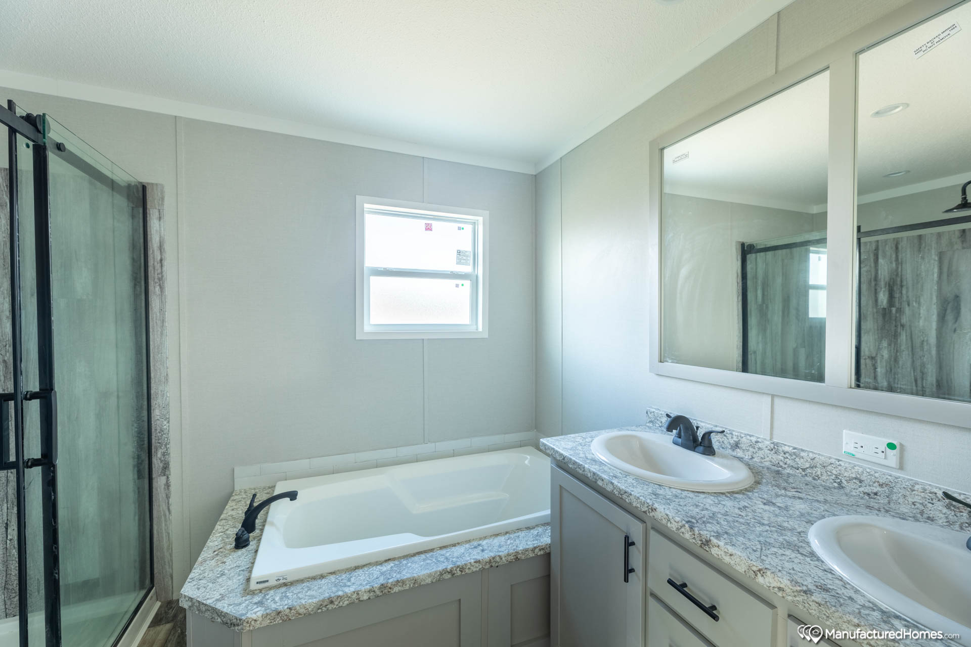 la man The Claiborne 1676H32006 bath 1