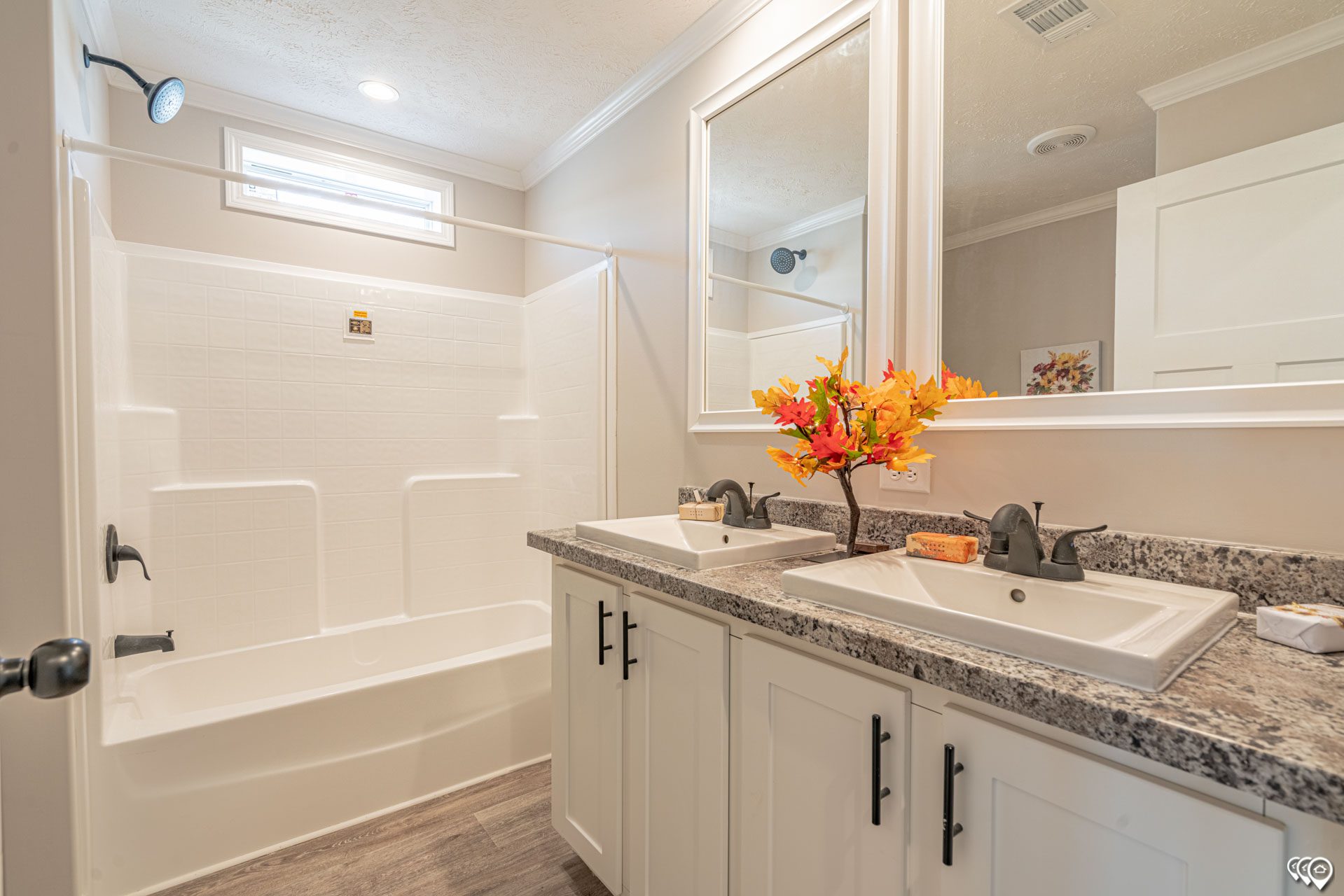 owensboro The Frankfurt 2856H32A1F bath 4