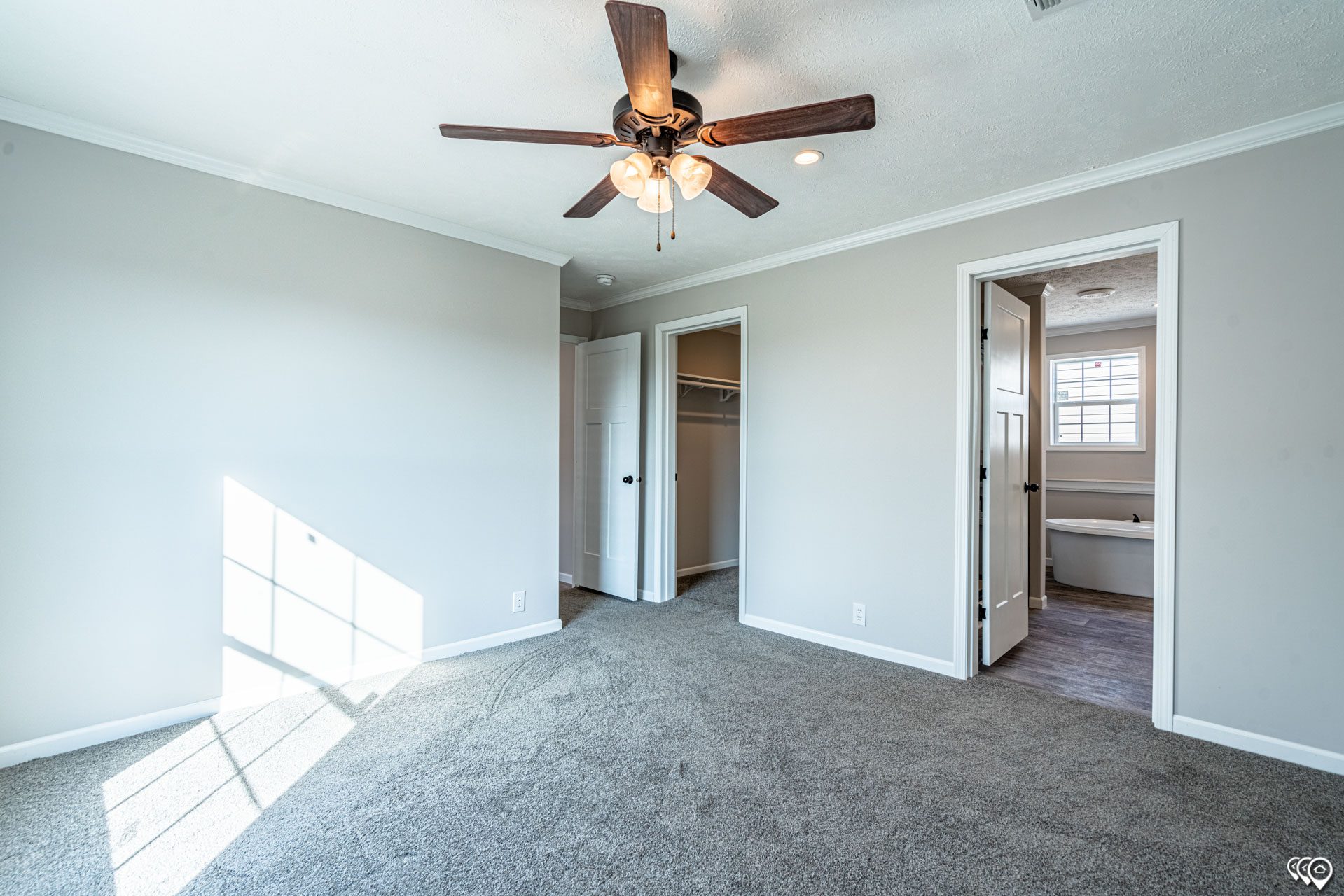 owensboro The Frankfurt 2856H32A1F bed 2