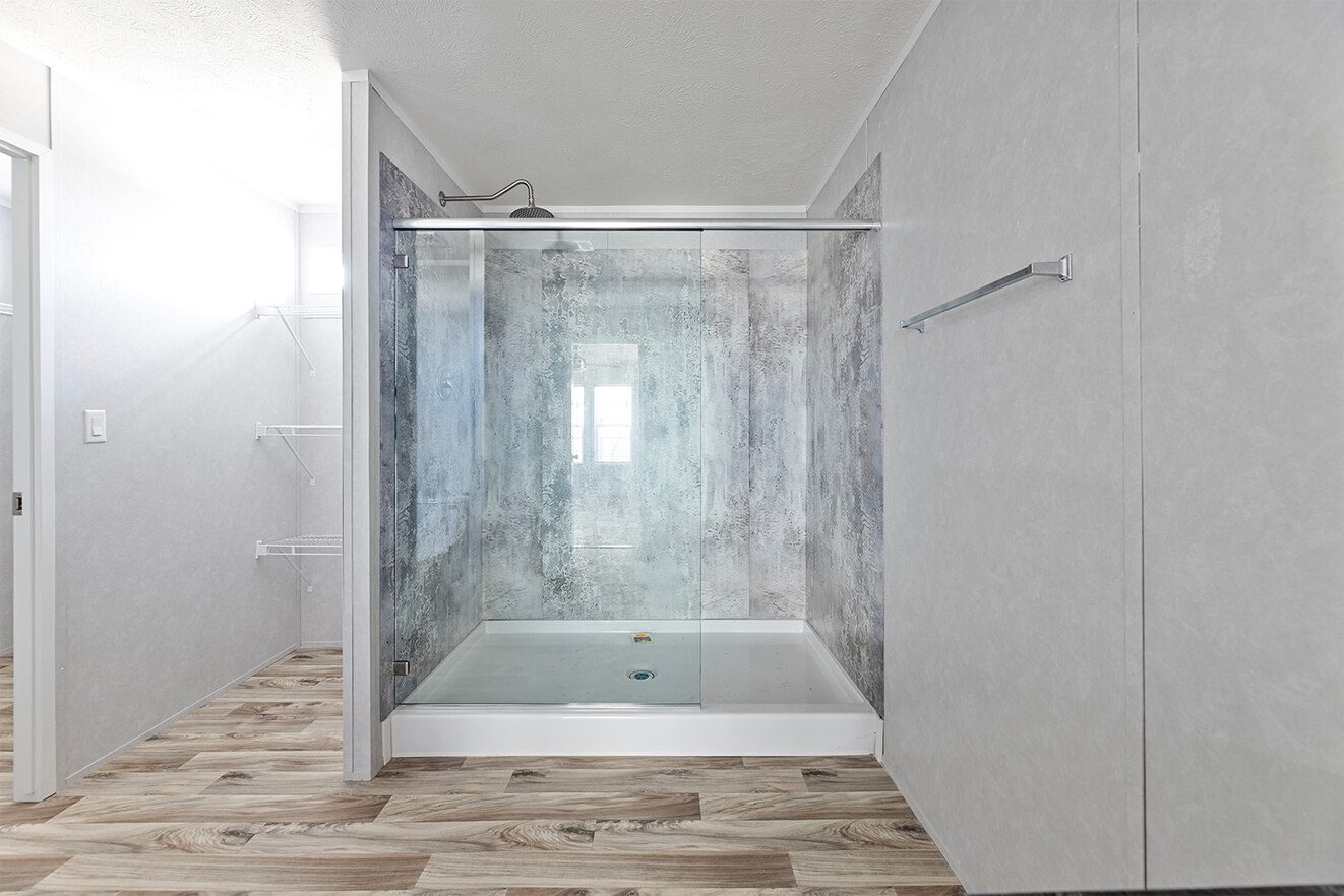 vy32684e 17 1690475514385 1323 12