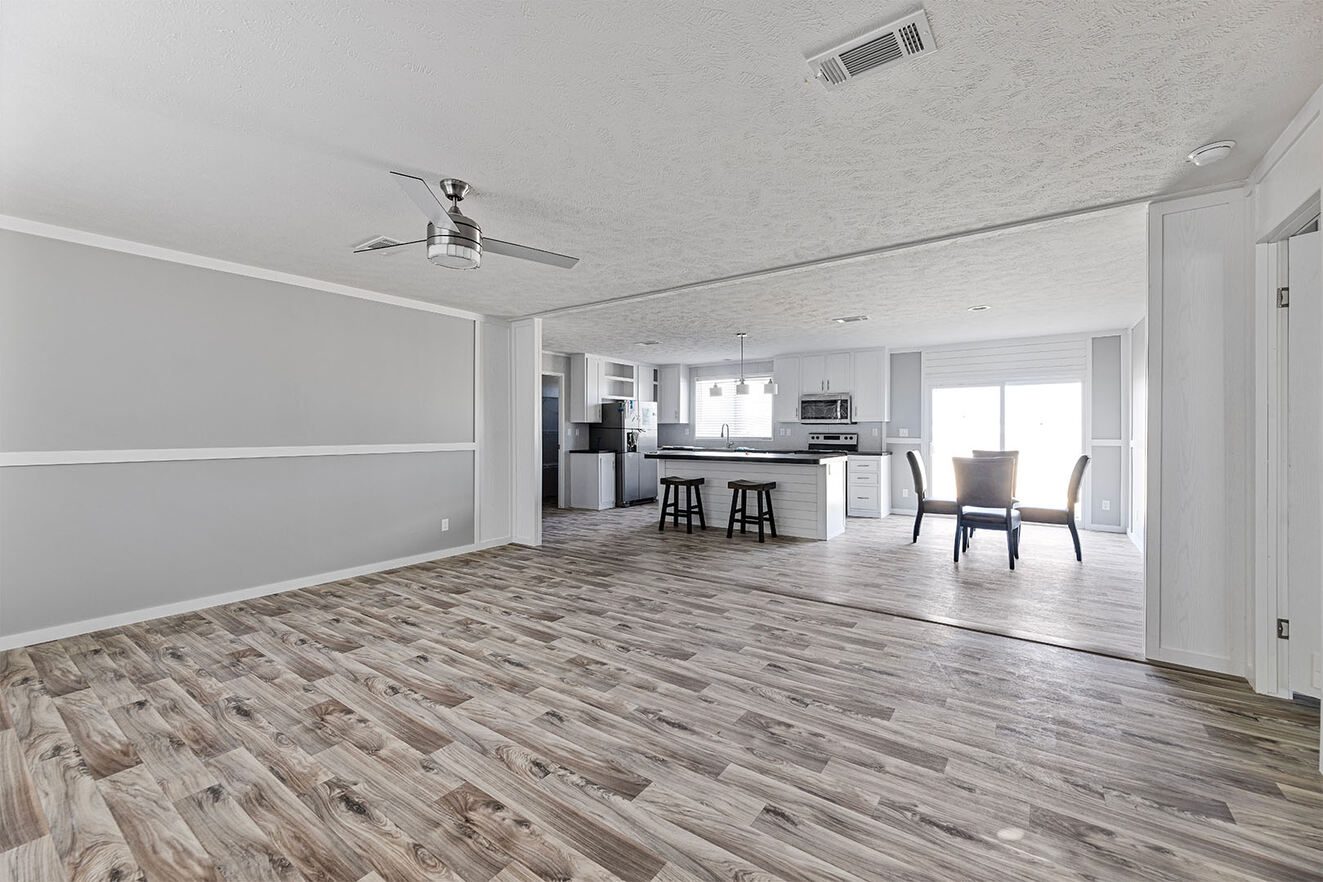 vy32684e 21 1690475492895 1323 12