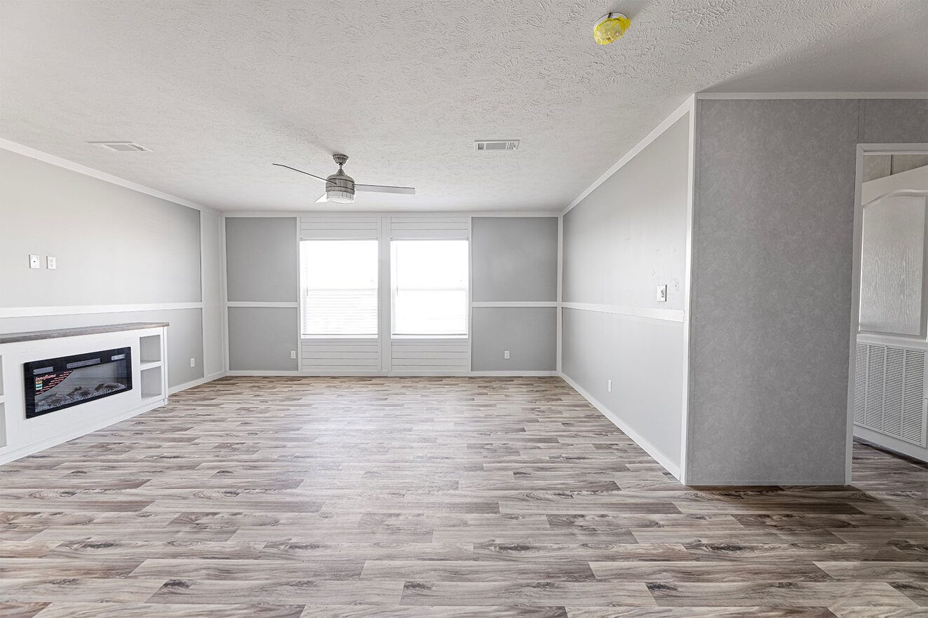 vy32684e 24 1690475483900 1323 12