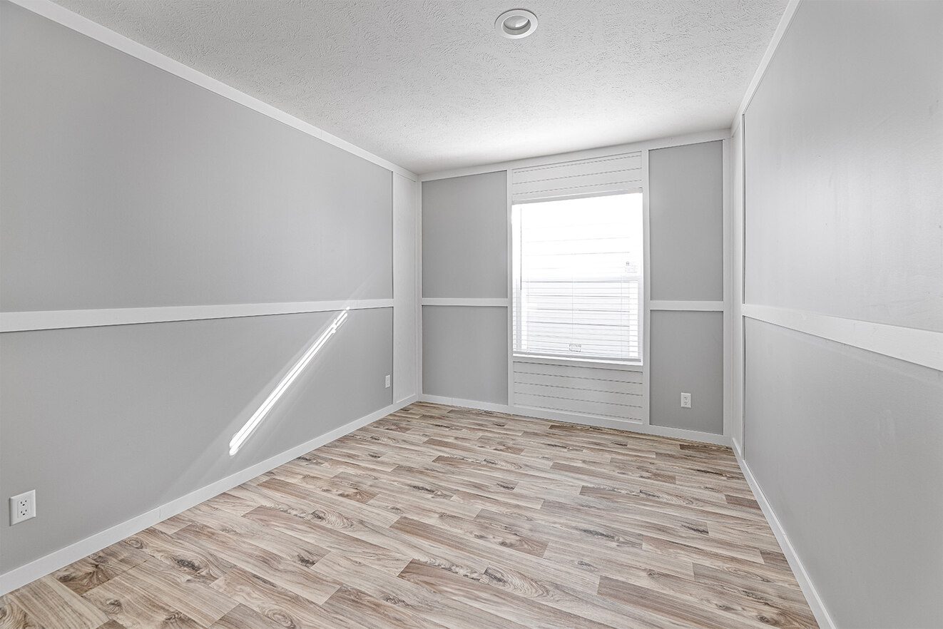 vy32684e 25 1690475481135 1323 12