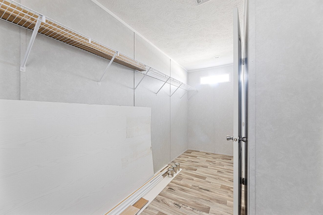 vy32684e 26 1690475477382 1323 12