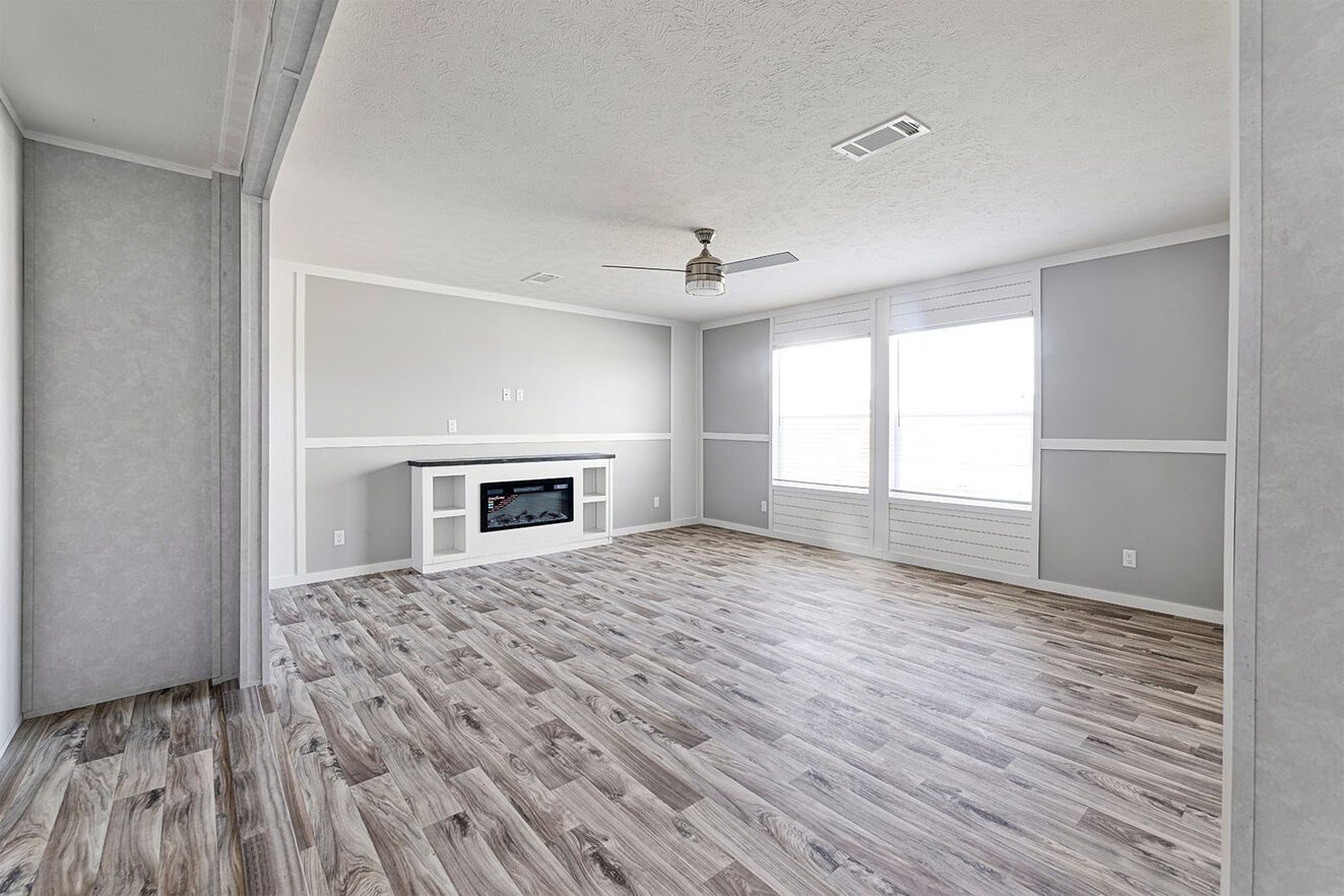 vy32684e 8 1690475538332 1323 12