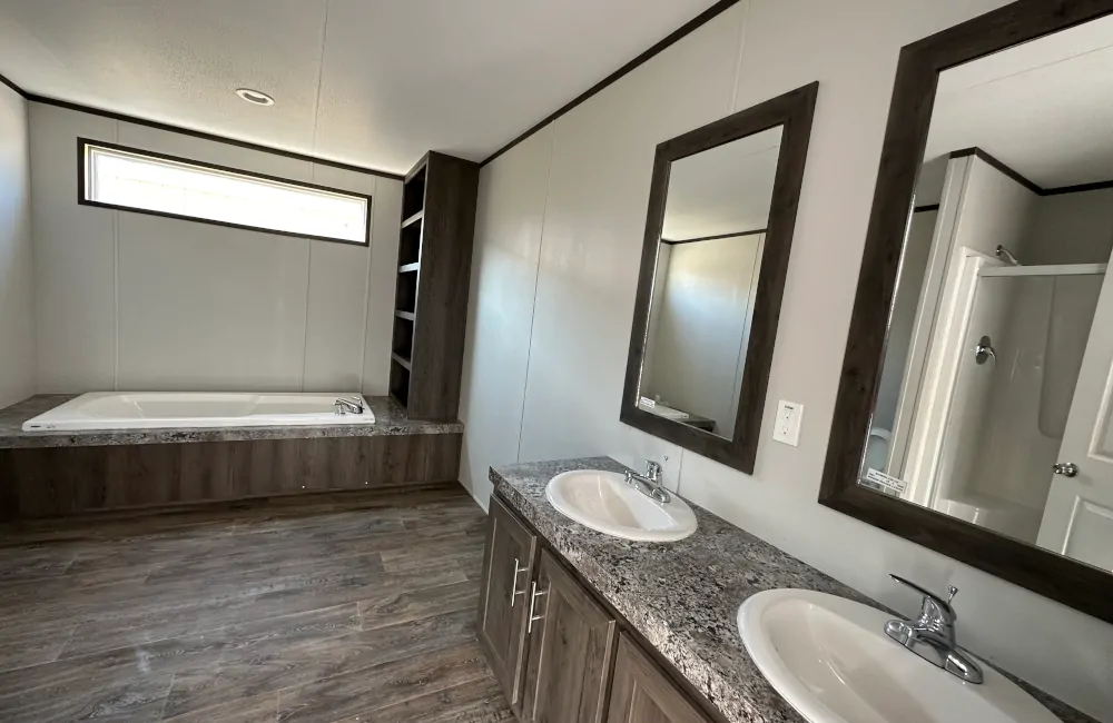 Fleetwood Pure 3268 PU32684U Bathroom2