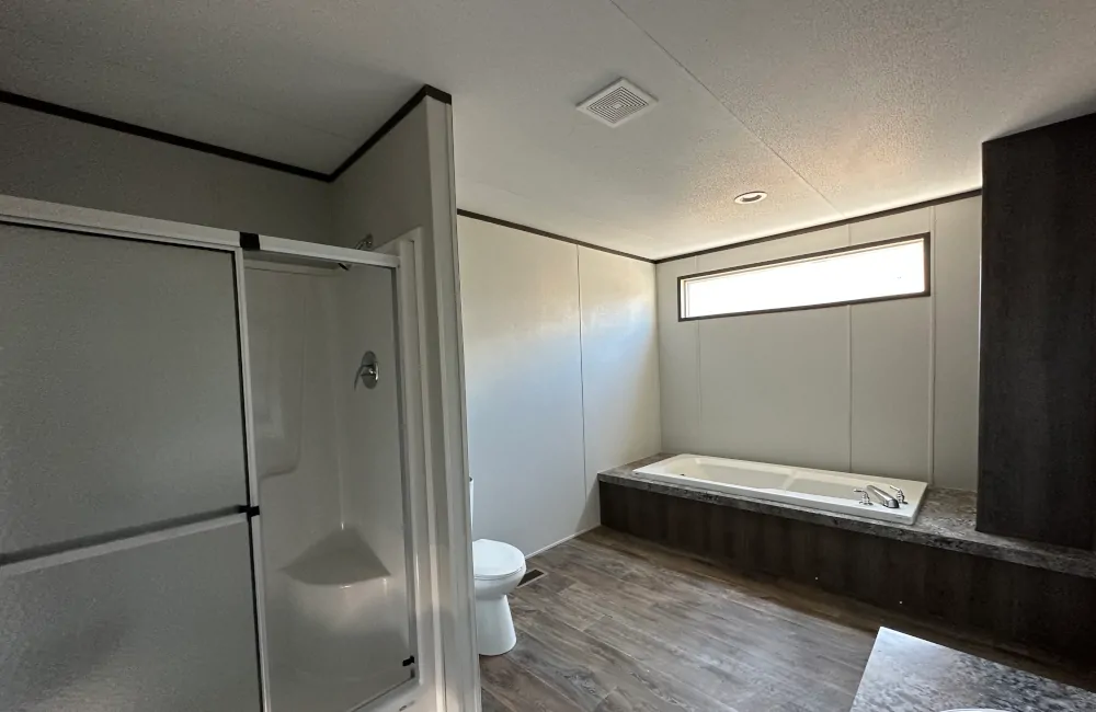 Fleetwood Pure 3268 PU32684U Bathroom5