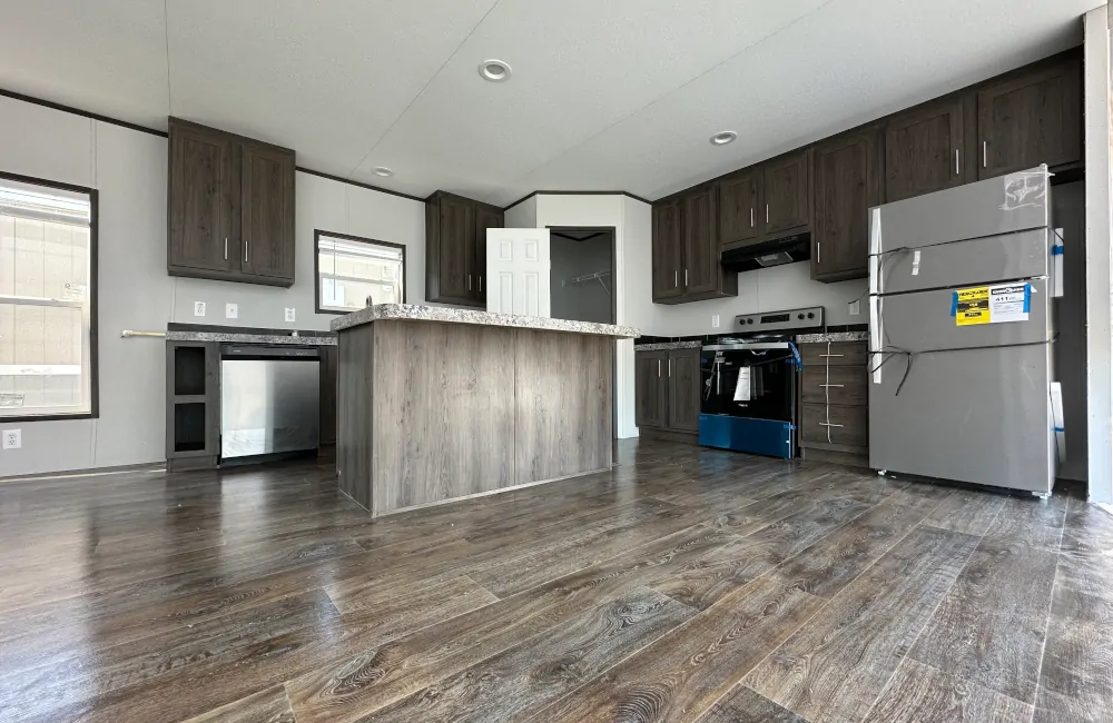 Fleetwood Pure 3268 PU32684U Kitchen (1)