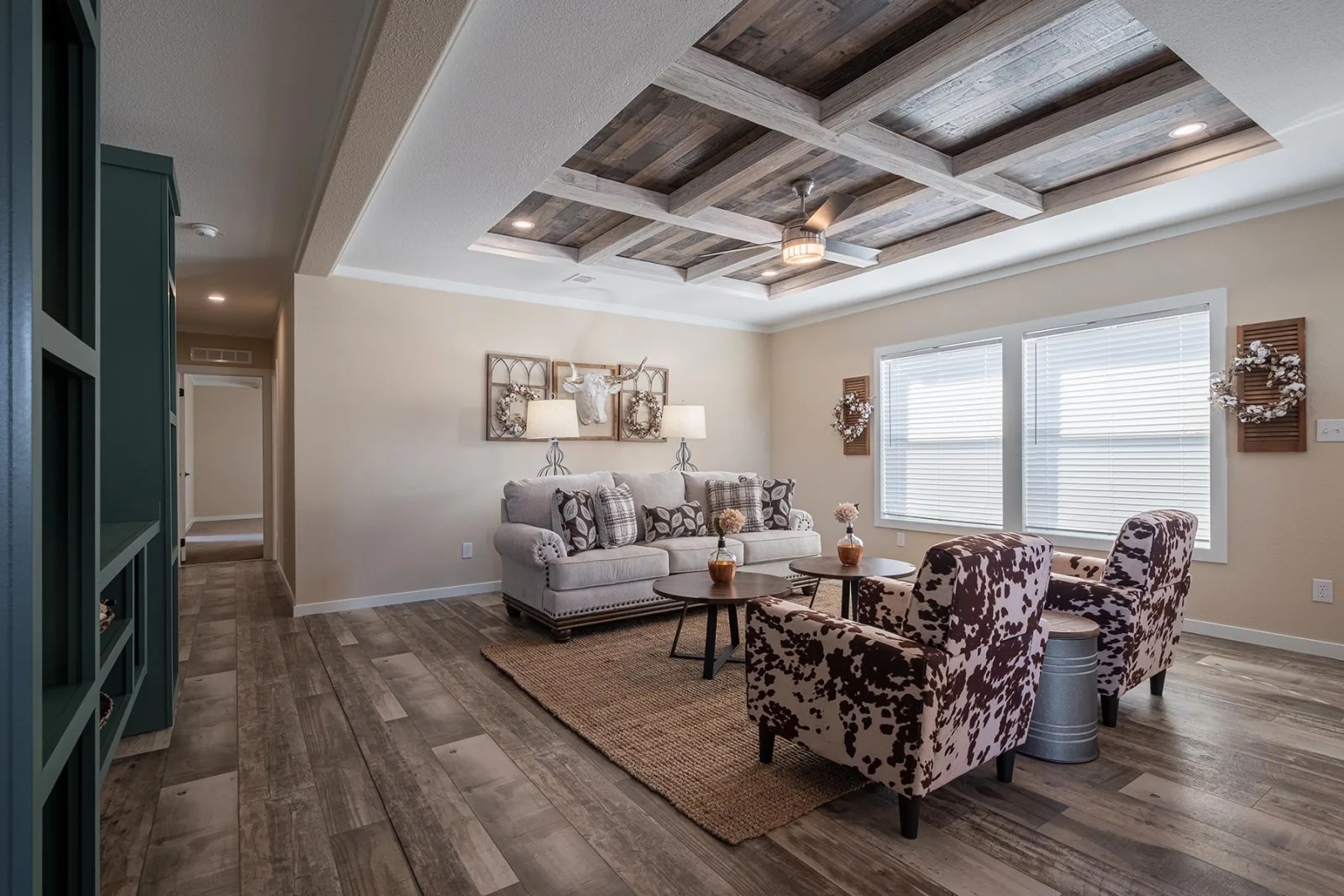 Innovation 3266F Living Room 3